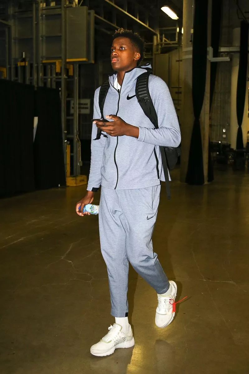 变速或伸卡 变速或伸卡